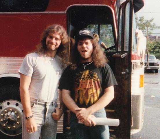 eric-bobby-x.jpg (106210 bytes)